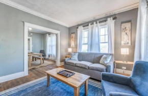 10 Min to U of Memphis-Rozelle Retreat Both Units